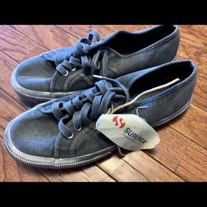 Superga Canvas size 9 never worn